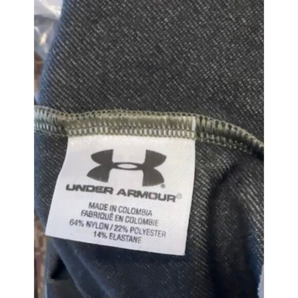 Under Armour Womens Compression Top Camo Shirt Large Mock Neck - Picture 7 of 8